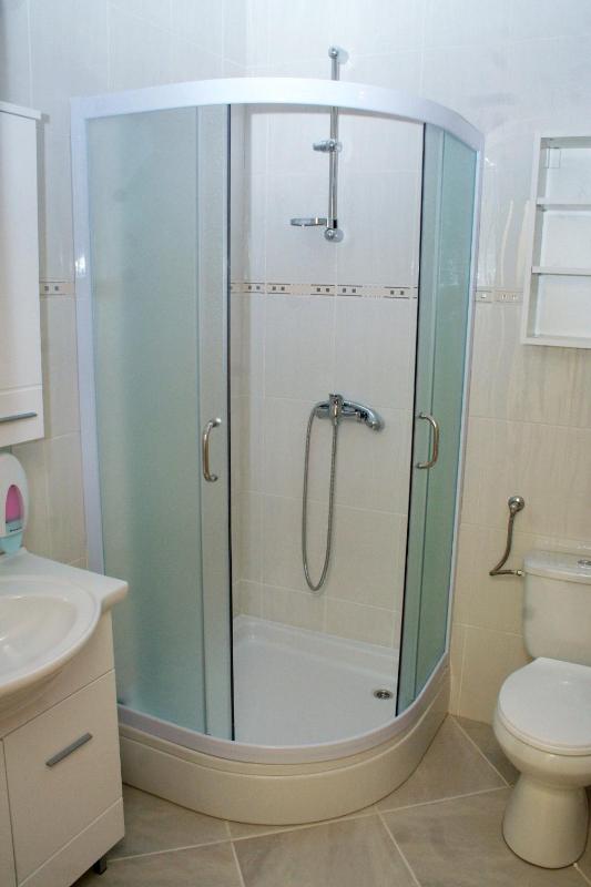 Double Room image 3