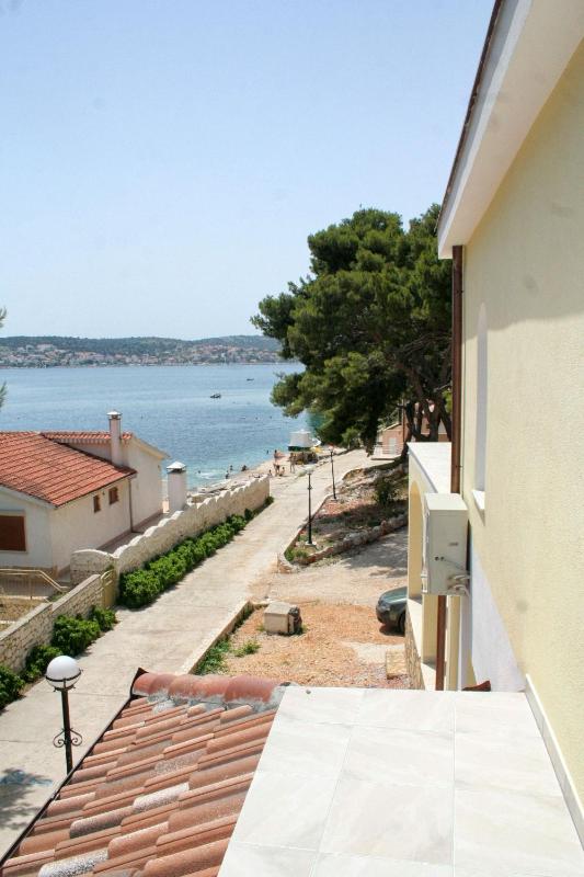 Double Room with Balcony image 3