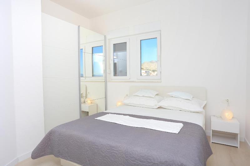 Apartments by the sea Duce Omis - 4795 - image 15