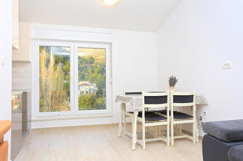 Apartments by the sea Duce Omis - 4795 - image 19