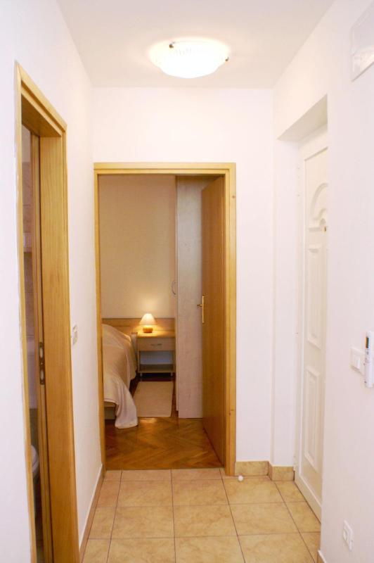 One-Bedroom Apartment image 2