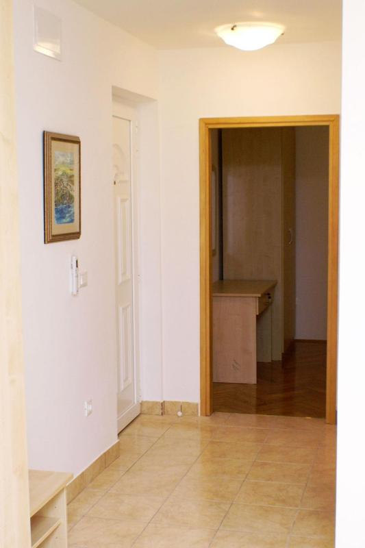 One-Bedroom Apartment image 2