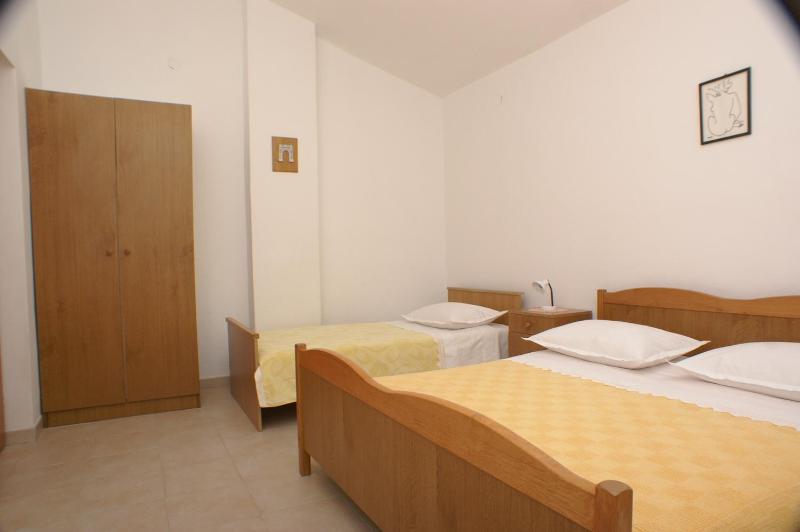 One-Bedroom Apartment with Balcony and Sea View image 3