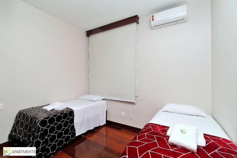 Huge 3 bedroom ocean front for 8 people - image 15