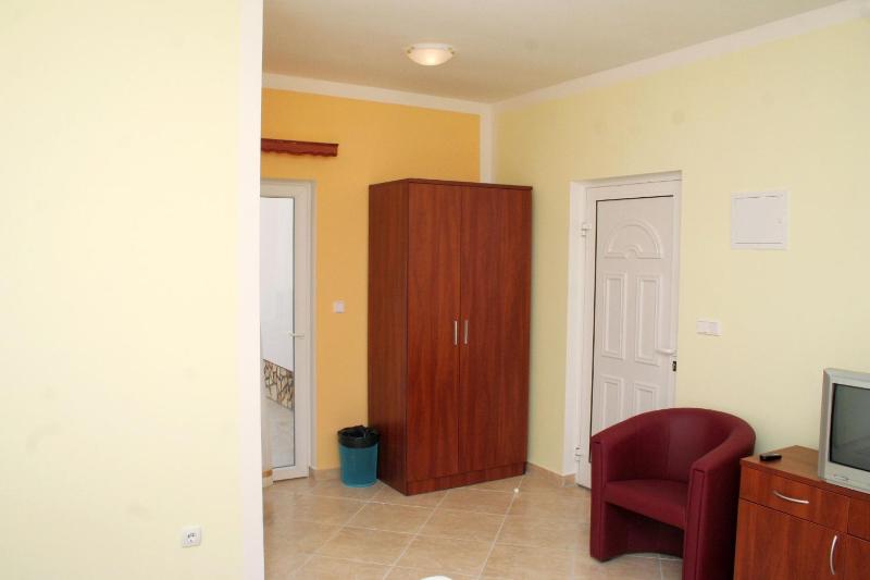 Double Room image 4