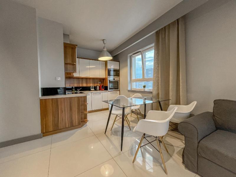 Superior One-Bedroom Apartment image 4