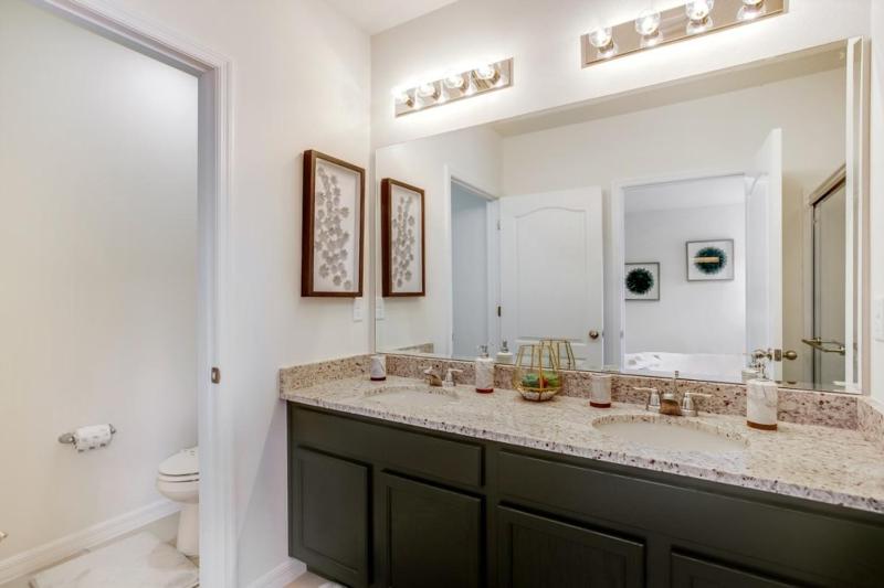 6070BOA Luxury 6 Bedroom 5Bath Home With Spa villa - image 44