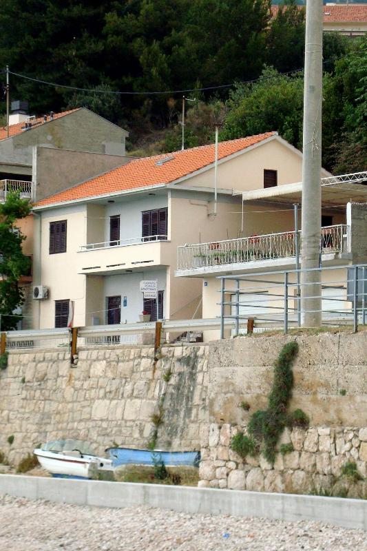 Apartments by the sea Mali Rat (Omis) - 2811 - image 4