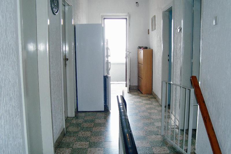 Apartments by the sea Mali Rat (Omis) - 2811 - image 2