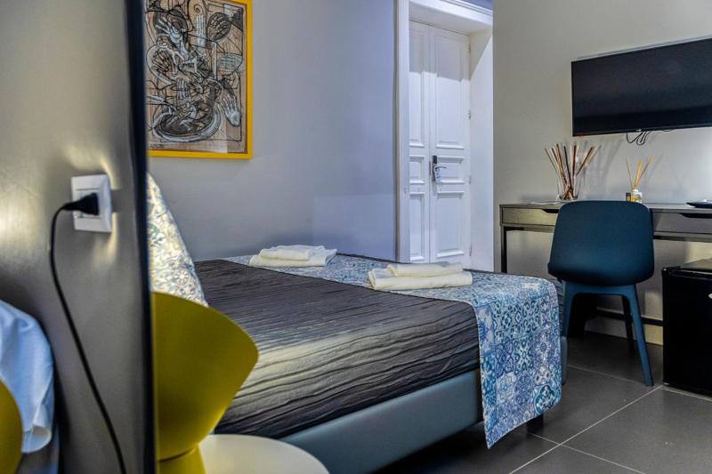Standard Double or Twin Room image 2