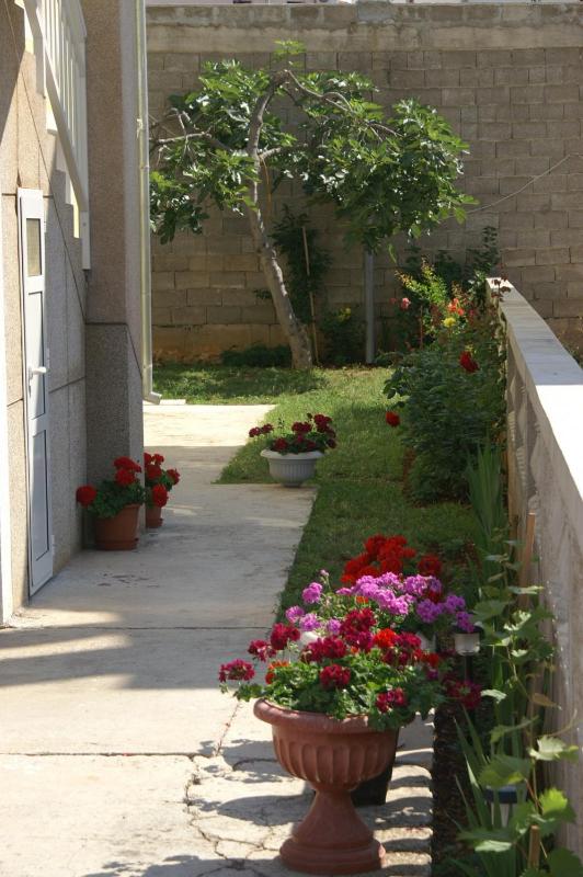 Apartments with a parking space Vodice - 5237 - image 14