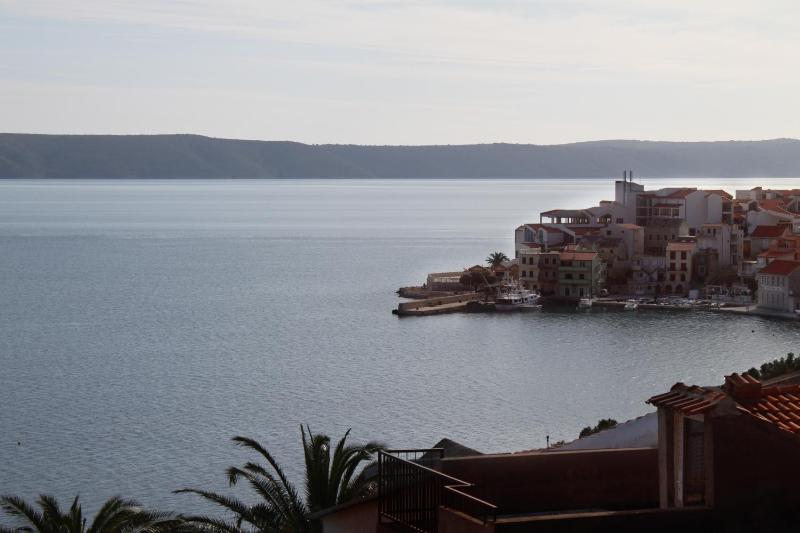 Two-Bedroom Apartment with Terrace and Sea View image 2