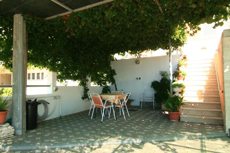Apartments by the sea Duce Omis - 5275 - image 17