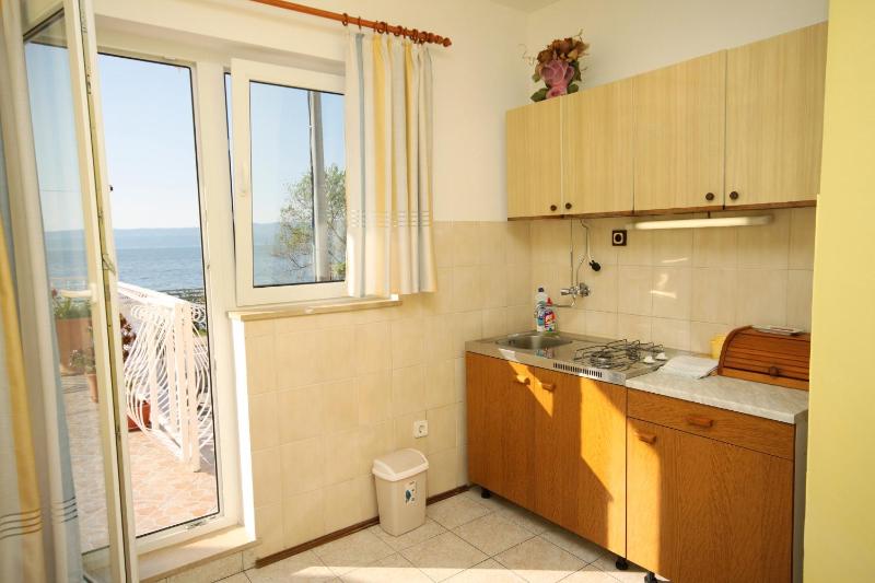 Apartments by the sea Duce Omis - 5275 - image 9