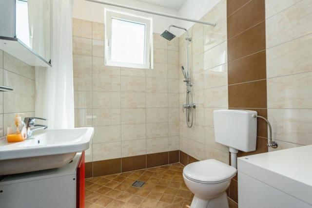 Family friendly apartments with a swimming pool Sveti Anton Krk - 5291 - image 19