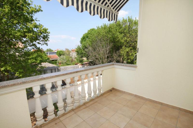Family friendly apartments with a swimming pool Sveti Anton Krk - 5291 - image 7