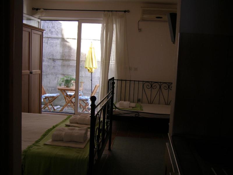 Studio with Patio image 3