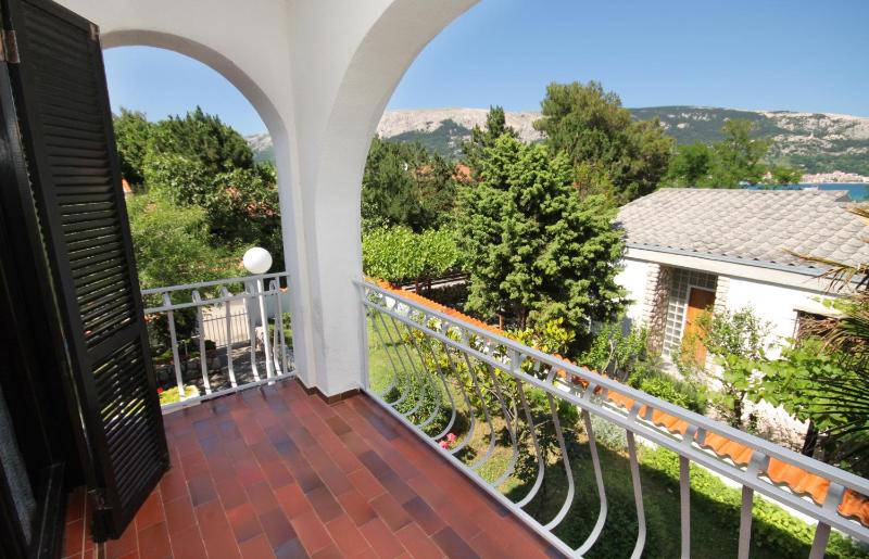 Two-Bedroom Apartment with Terrace and Sea View image 4