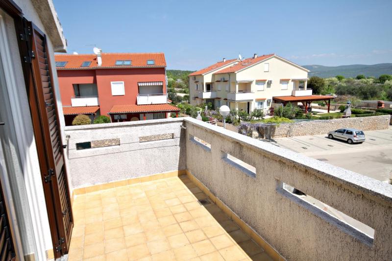 Apartments and rooms with parking space Krk - 5294 - image 8