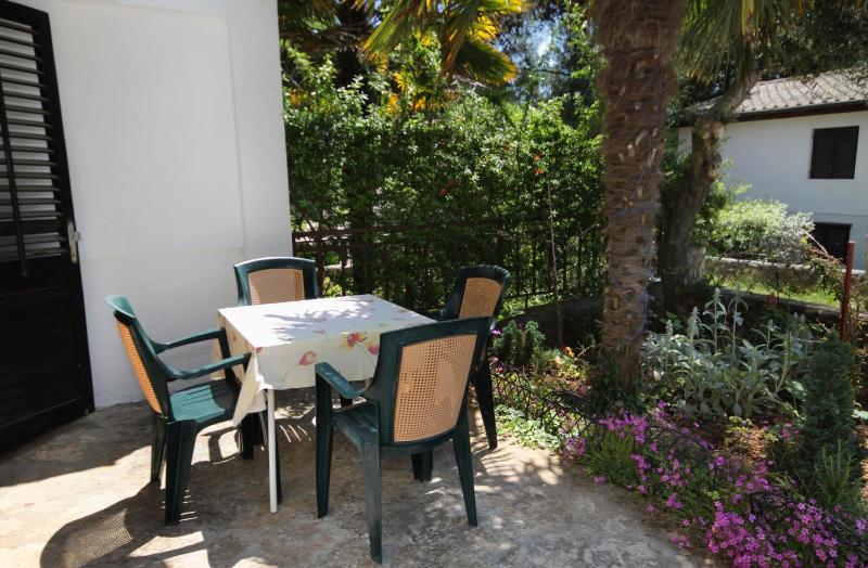 One-Bedroom Apartment with Terrace image 3