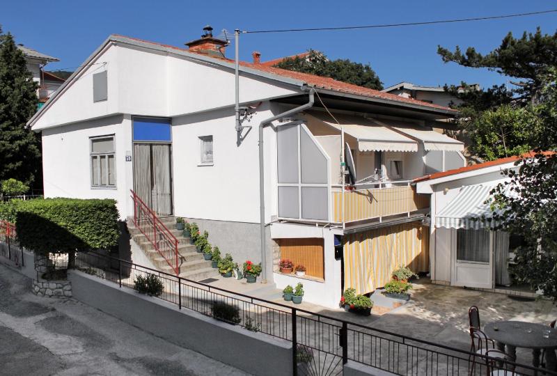 Apartments with a parking space Selce Crikvenica - 5495 - image 1