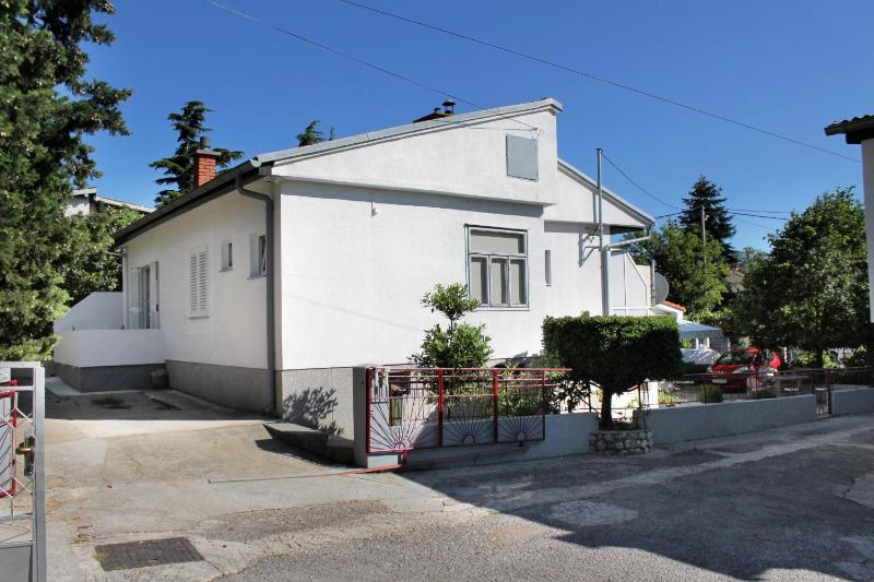 Apartments with a parking space Selce Crikvenica - 5495 - image 9