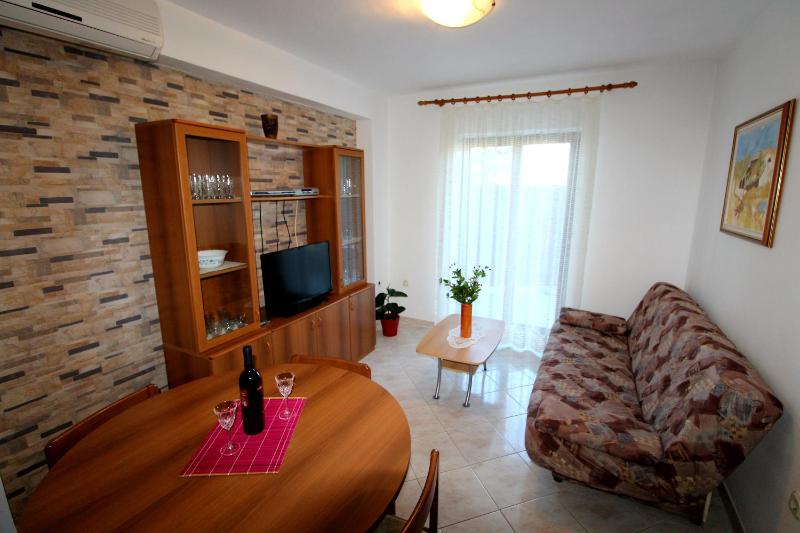 Family friendly apartments with a swimming pool Strmac Labin - 5527 - image 33