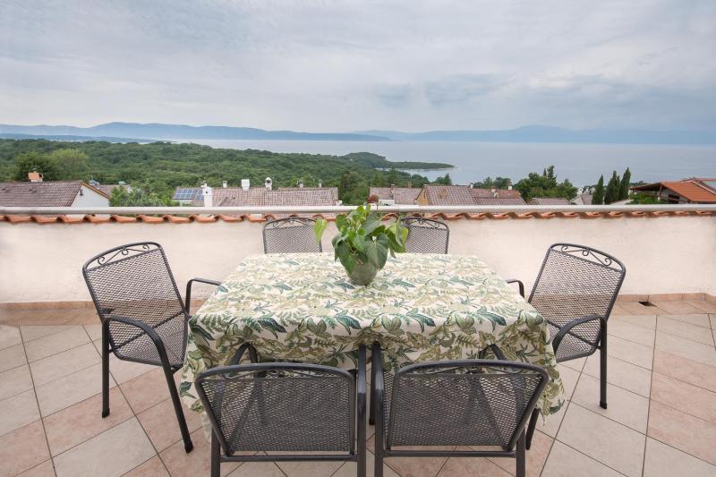 Two-Bedroom Apartment with Terrace and Sea View image 4