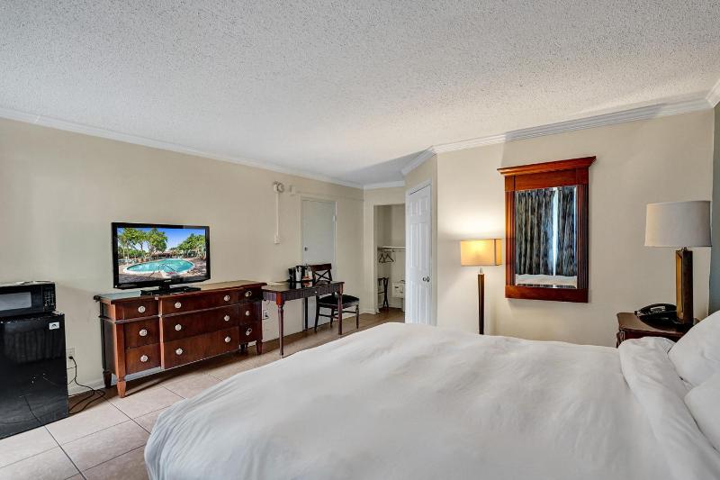 Queen Bed Accessible