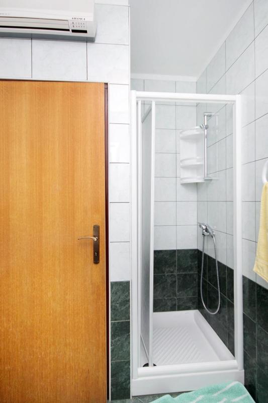 Apartments with a parking space Krk - 5422 - image 19