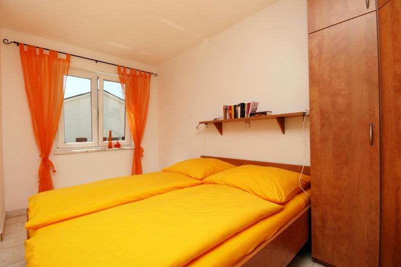 Apartment Pinezici 5464c - image 28