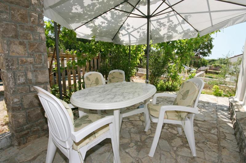 One-Bedroom Apartment with Terrace image 4