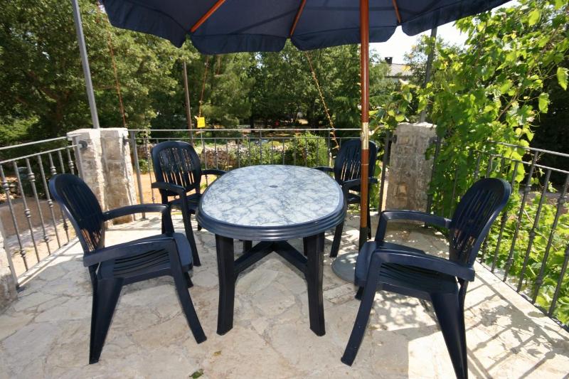 One-Bedroom Apartment with Terrace image 4