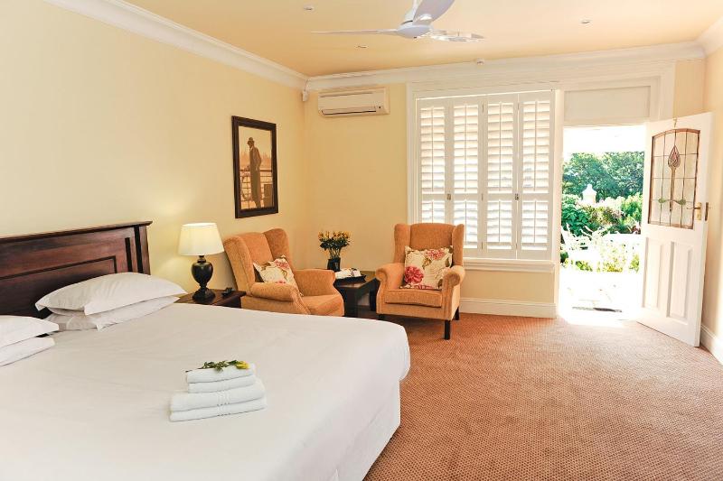 Sica's Guest House - The Loft - image 16