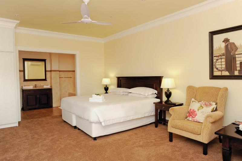 Sica's Guest House - The Loft - image 8