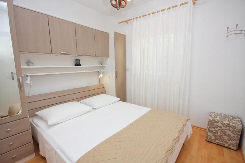 Apartments with parking space Supetar Brac - 5385 - image 16