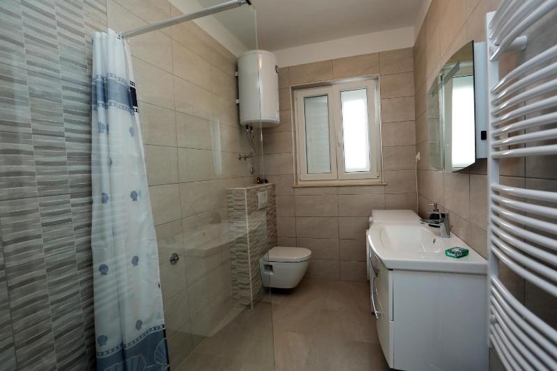 Apartments with parking space Supetar Brac - 5385 - image 12
