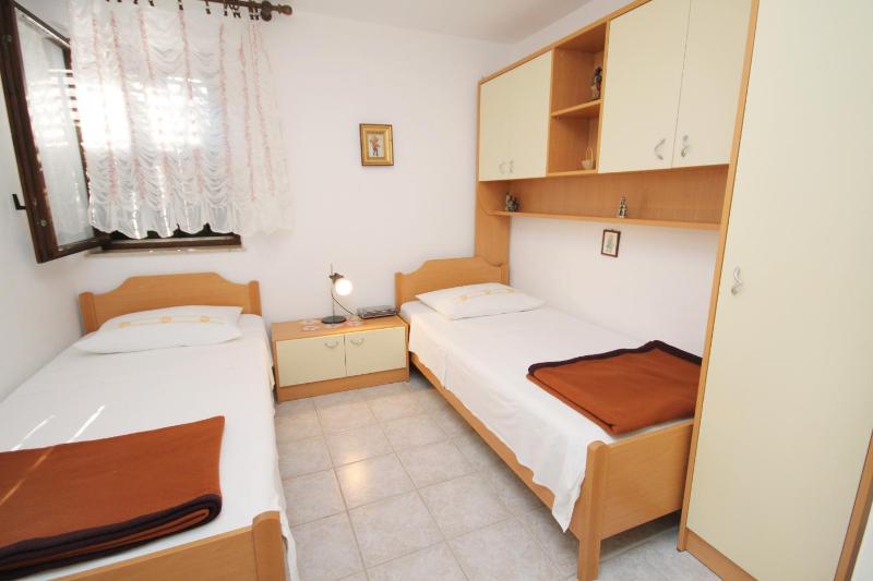 Apartments with parking space Supetar Brac - 5385 - image 23