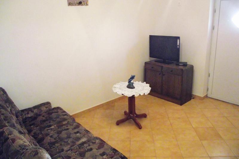 One-Bedroom Apartment with Terrace and Sea View image 1