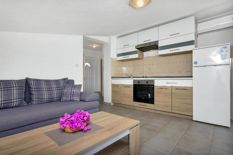 Two-Bedroom Apartment with Terrace and Sea View image 4
