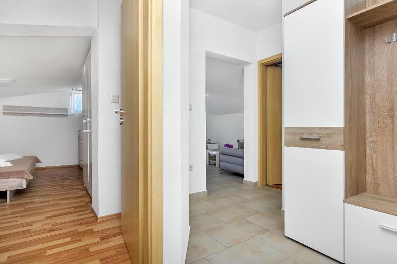 Two-Bedroom Apartment with Terrace and Sea View image 2