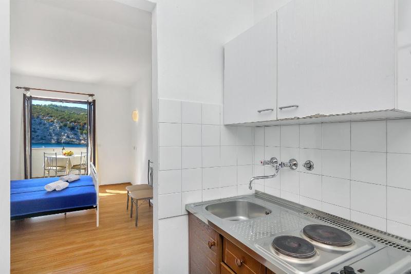 Studio with Terrace and Sea View image 4