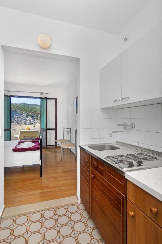 Studio with Terrace and Sea View image 4