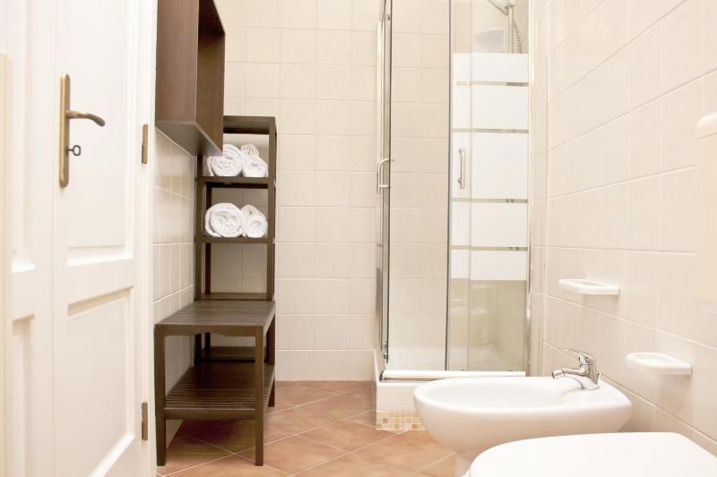 Deluxe Suite image 4