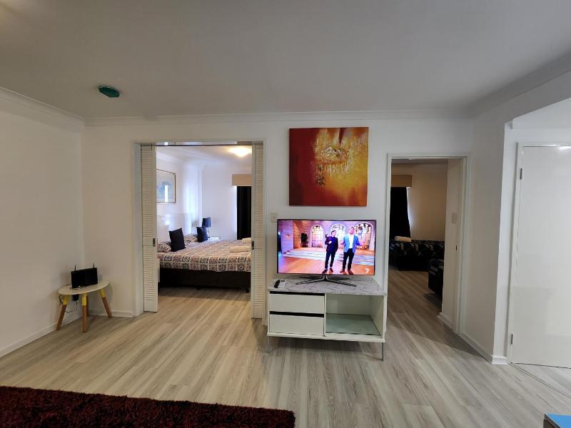 PERTH CBD APARTMENTS - image 7