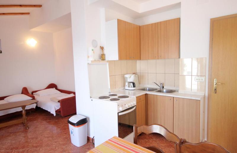 Apartments and rooms with WiFi Senj - 5560 - image 17