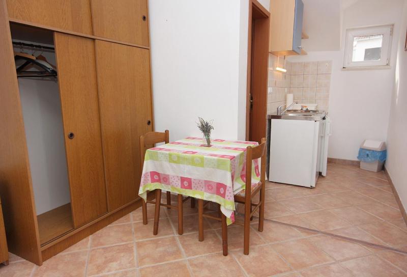 Apartments by the sea Splitska Brac - 5664 - image 37
