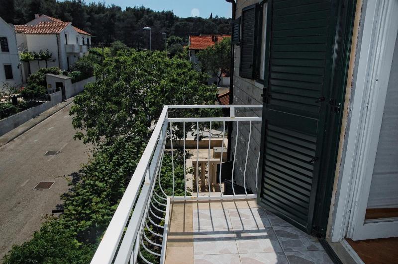 Apartments with WiFi Supetar Brac - 5667 - image 30
