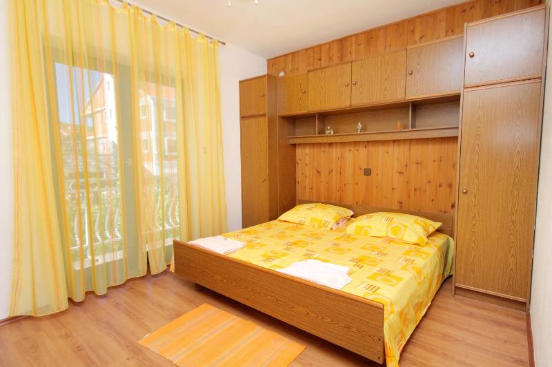 Apartments with parking space Supetar Brac - 5612 - image 6