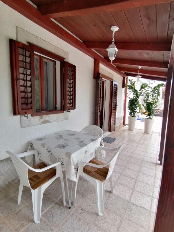 One-Bedroom Apartment with Terrace image 4
